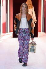 ルイ・ヴィトン 2023年春夏ウィメンズコレクション - 細部に光を当て、全体と本質を再考する｜写真36