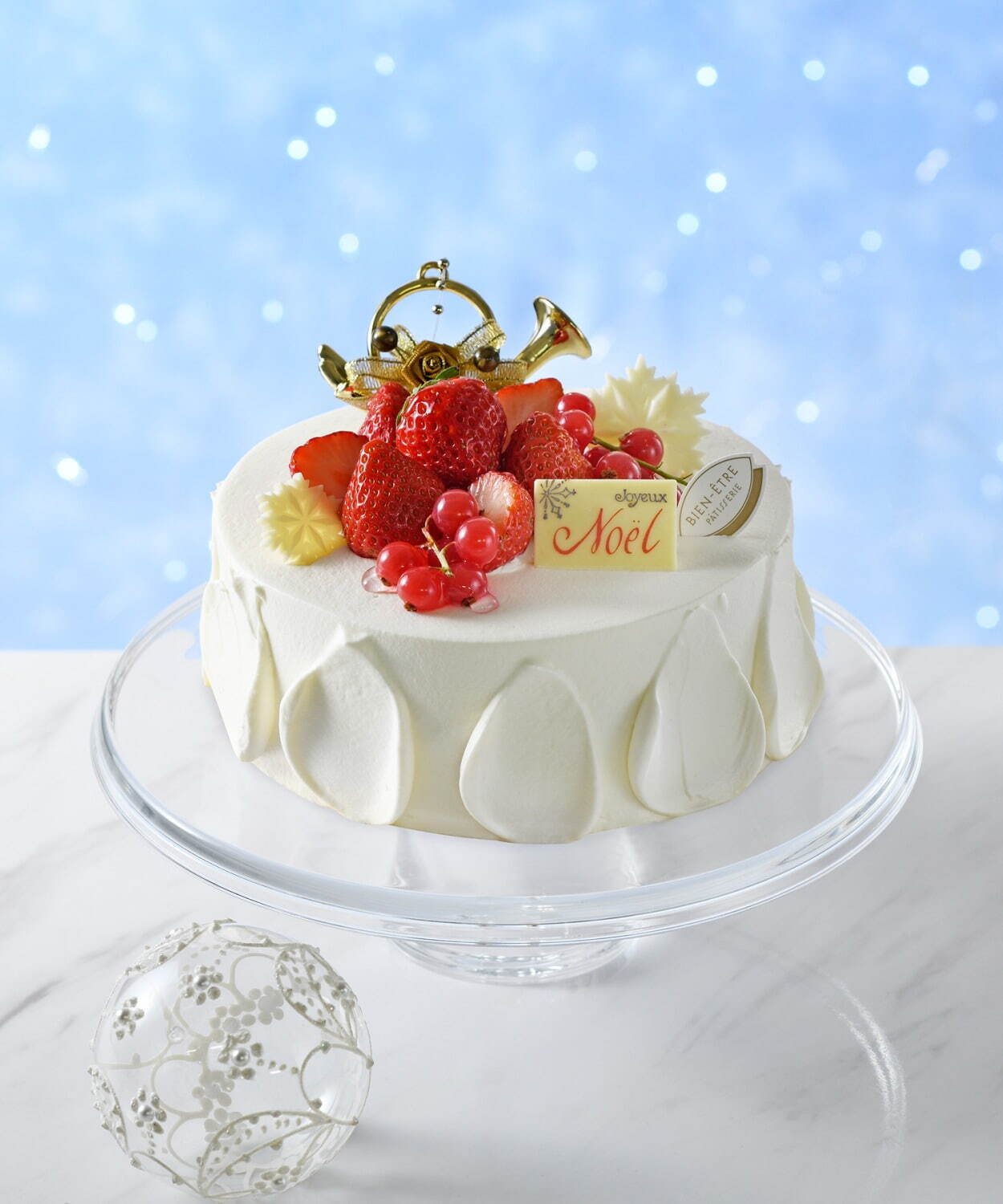 銀座三越のクリスマスケーキ2022、繊細な”花のチョコ”が咲くピスタチオケーキなど｜写真2