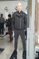 sacai 2014-15年秋冬メンズコレクション - 縁の下の力持ちに光を｜写真27