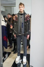 sacai 2014-15年秋冬メンズコレクション - 縁の下の力持ちに光を｜写真43