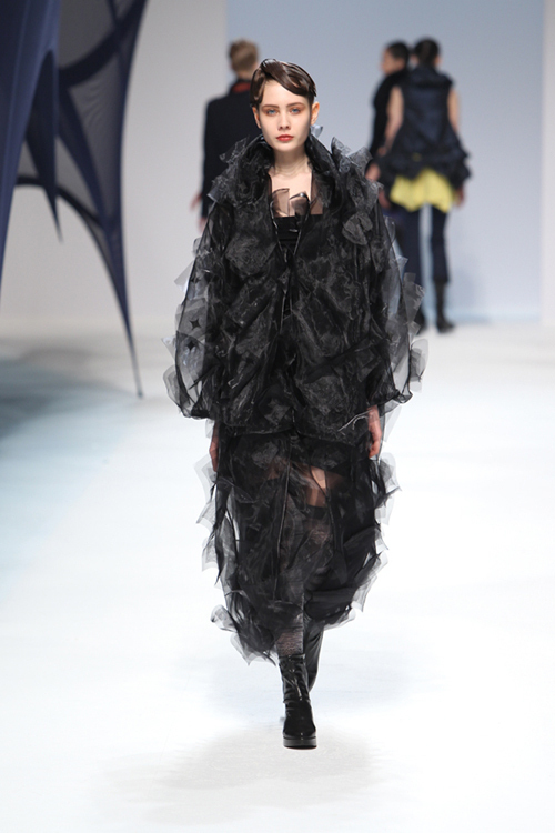 イッセイ ミヤケ 2010-11年秋冬<span>コレクション</span> - 写真47