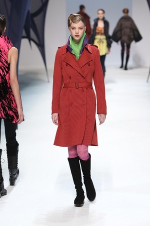 イッセイ ミヤケ (ISSEY MIYAKE) 、2010-2011年秋冬コレクション｜写真40