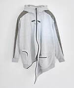 アンリアレイジ×プーマ、紫外線で色が変わるスニーカーや“球体”シルエットのコート＆偏光ロゴTシャツ｜写真61