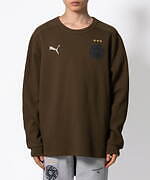 アンリアレイジ×プーマ、紫外線で色が変わるスニーカーや“球体”シルエットのコート＆偏光ロゴTシャツ｜写真90