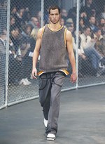 ジバンシィ バイ リカルド ティッシ 2014-15年秋冬メンズコレクション - 会心のダンクシュート｜写真19