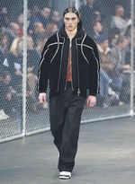 ジバンシィ バイ リカルド ティッシ 2014-15年秋冬メンズコレクション - 会心のダンクシュート｜写真31