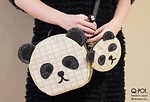 Q-pot.パンダモチーフの新作バッグ＆ポーチ、“ホワイトチョコレート”柄のコインケースも｜写真3