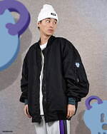 ランド バイ ミルクボーイ“ちょっぴりホラー”なベア柄MA-1、台湾のアーティストとコラボ｜写真18