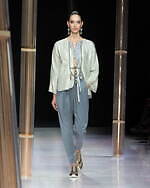 ジョルジオ アルマーニ  2023年春夏コレクション - 風に舞うきらめき｜写真6
