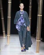 ジョルジオ アルマーニ  2023年春夏コレクション - 風に舞うきらめき｜写真12