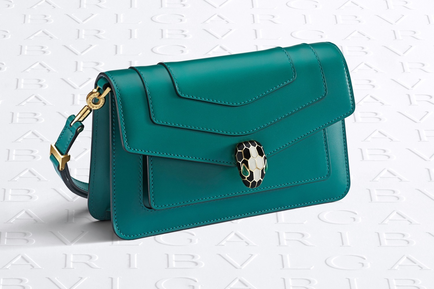 ブルガリ「セルペンティ」の期間限定ストアが六本木に！“蛇”モチーフのジュエリー＆ウォッチ、バッグなど