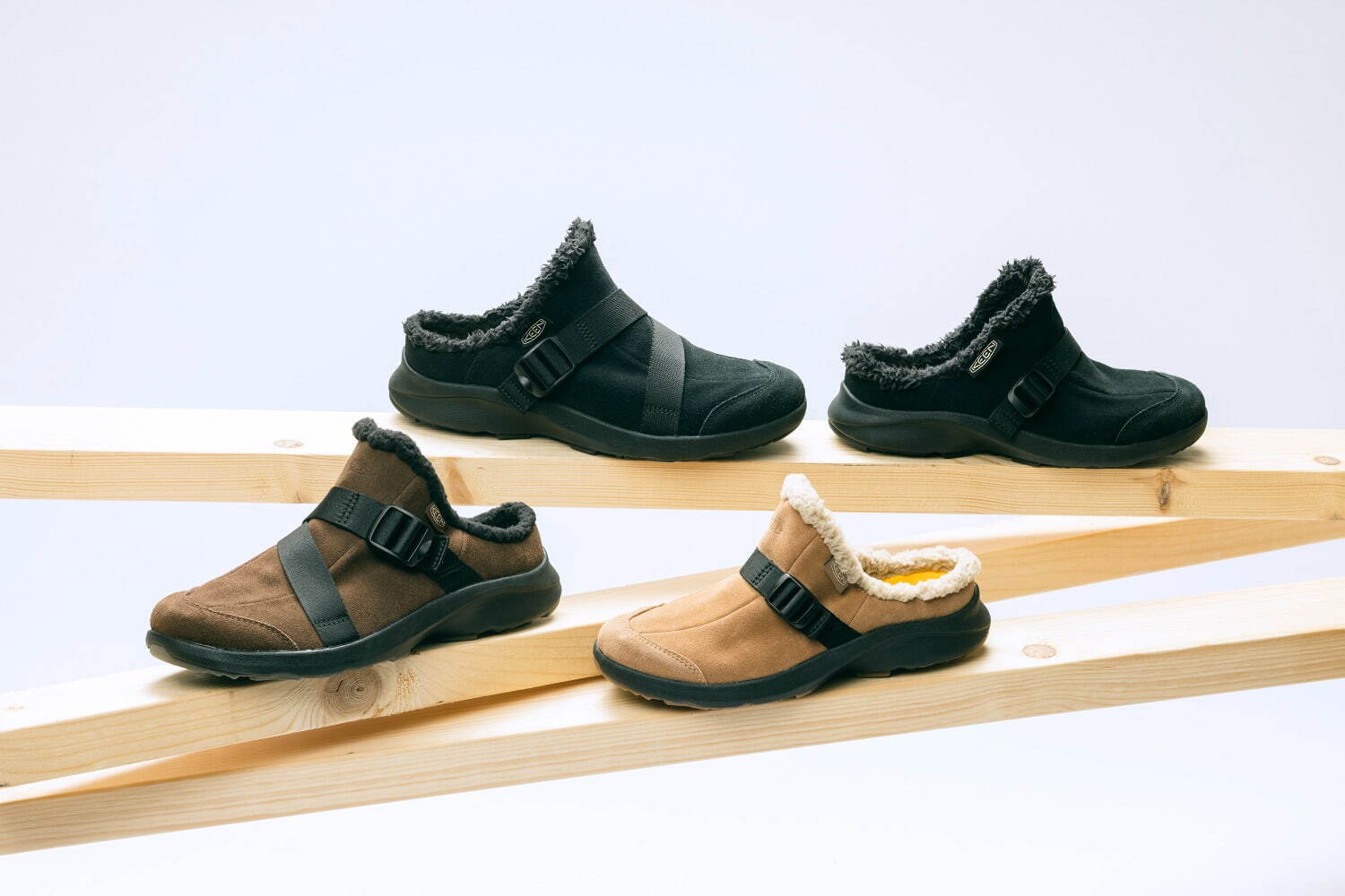 キーン(KEEN) フッド クロッグ｜写真1