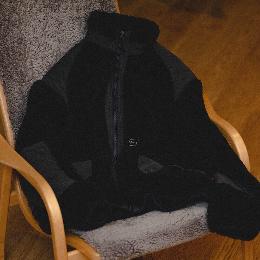ウールリッチ × ビームス ライツのフリースジャケット、新色アイボリー＆ネイビーをオーバーサイズで｜写真5