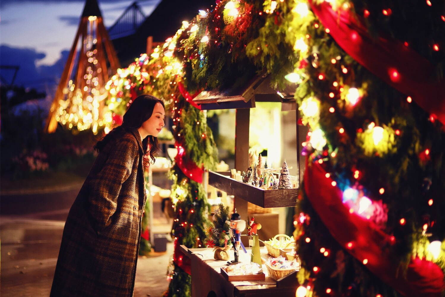 神戸布引ハーブ園”ボタニカル×古城”のクリスマス、高さ25mの巨大ツリー＆クリスマスマーケット｜写真2