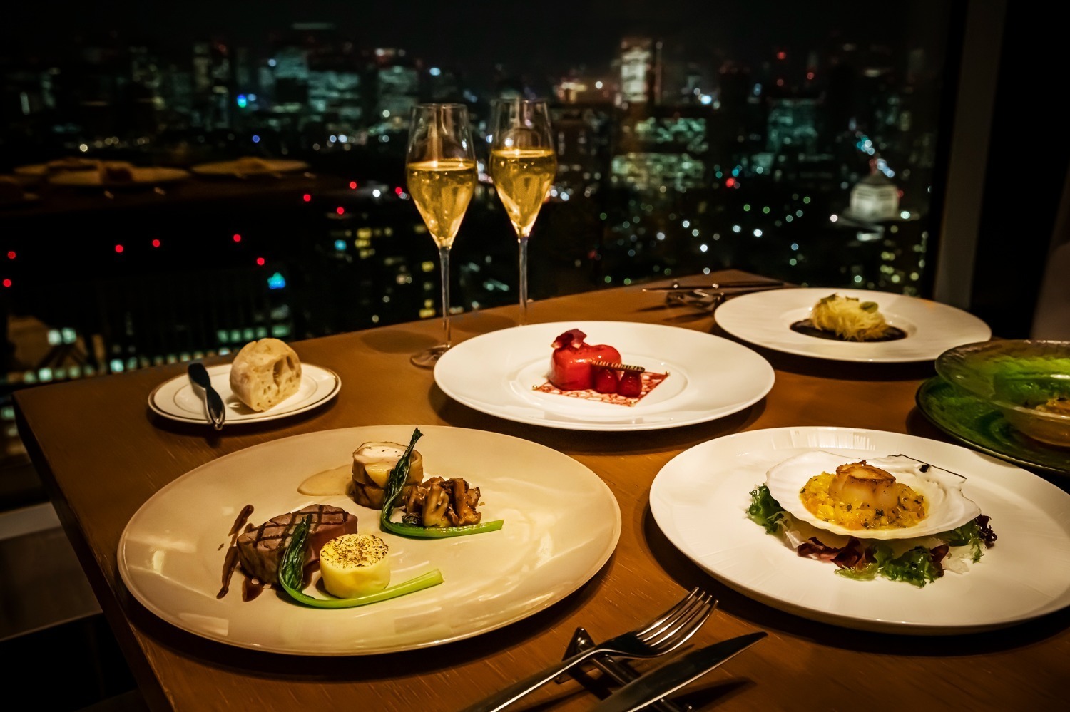 カジュアルレストラン｜東京ガーデンテラス紀尾井町“プチ贅沢”を味わう冬イベント、イルミネーションを楽しむディナープランなど