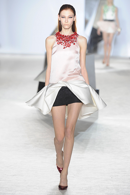 ジャンバティスタ ヴァリ オートクチュール(GiAMBATTiSTA VALLi Haute Couture) 2014年春夏ウィメンズコレクション  - 写真14