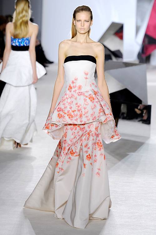 ジャンバティスタ ヴァリ オートクチュール(GiAMBATTiSTA VALLi Haute Couture) 2014年春夏ウィメンズコレクション  - 写真29