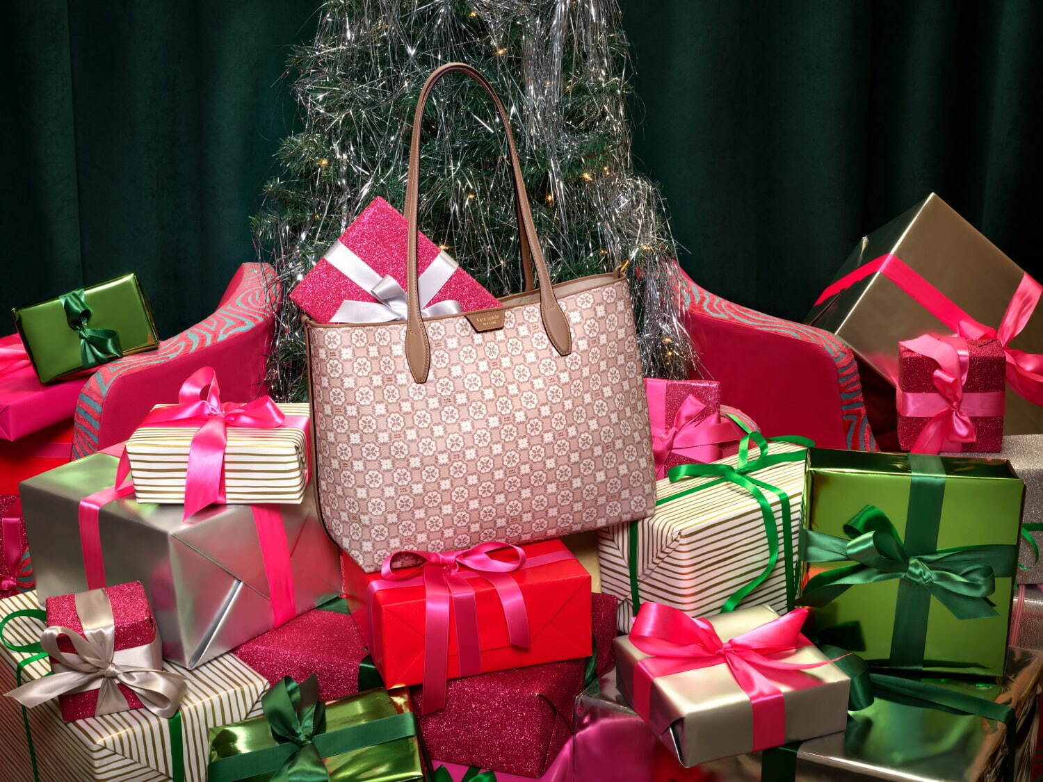 ケイト・スペード22年クリスマス新作バッグ、“キャンディ”ビーズのキラキラバッグやしまうまバッグ｜写真79