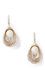 ケイト・スペード22年クリスマスアクセサリー、“シャンパンの泡”パールを飾ったピアスやブレスレット｜写真46