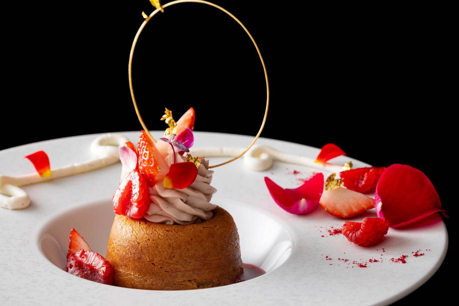 パフェ｜ル カフェ ドゥ ジョエル・ロブション、マリー・アントワネットの誕生日を祝うニナスの限定スイーツ