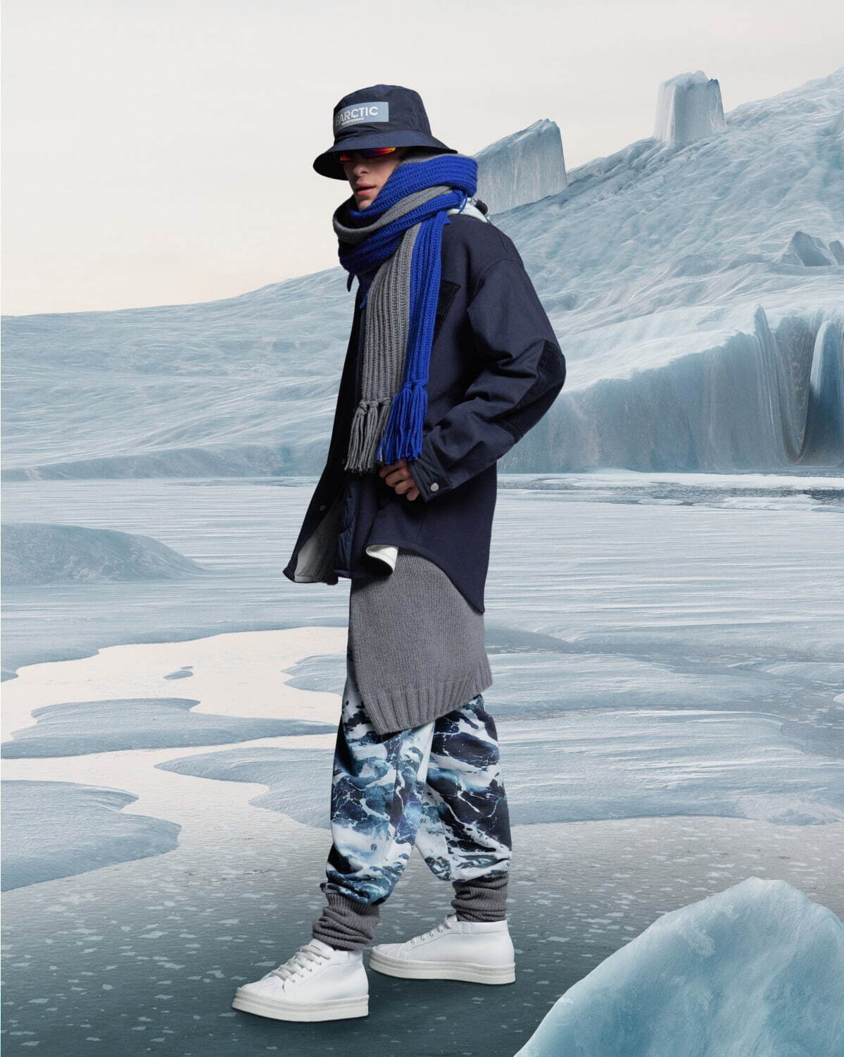 エンポリオ アルマーニ”北極圏の自然美”着想の新作ウェア、氷河モチーフのジャケット＆パンツ｜写真6