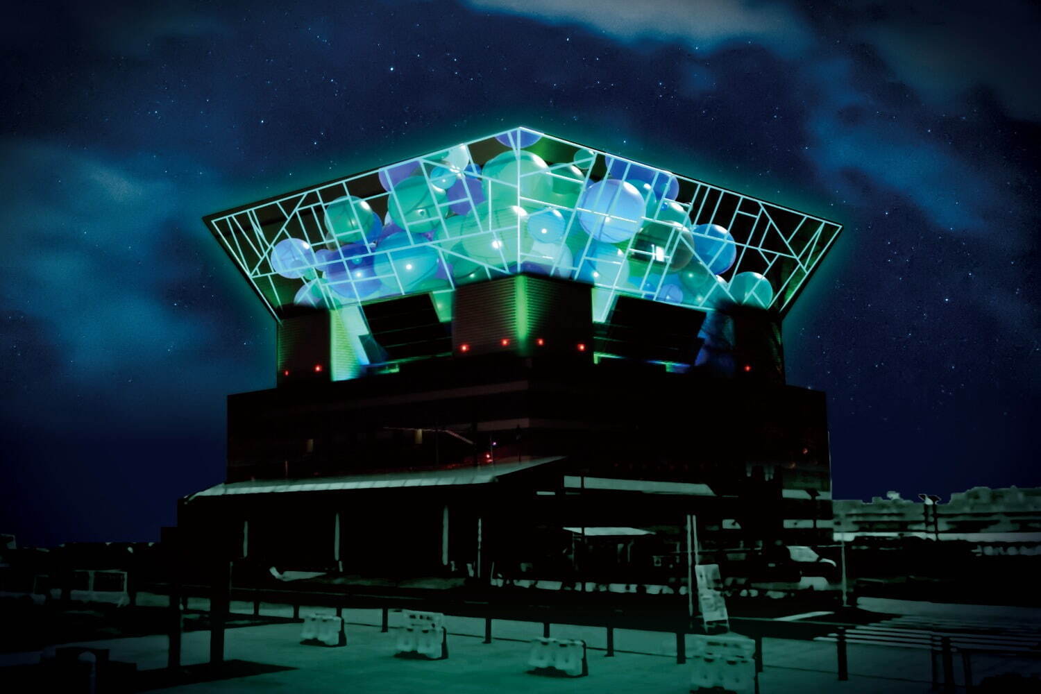 横浜・みなとみらいのアートイルミネーション「ヨルノヨ」全34の施設が連動する、光と音の演出｜写真23