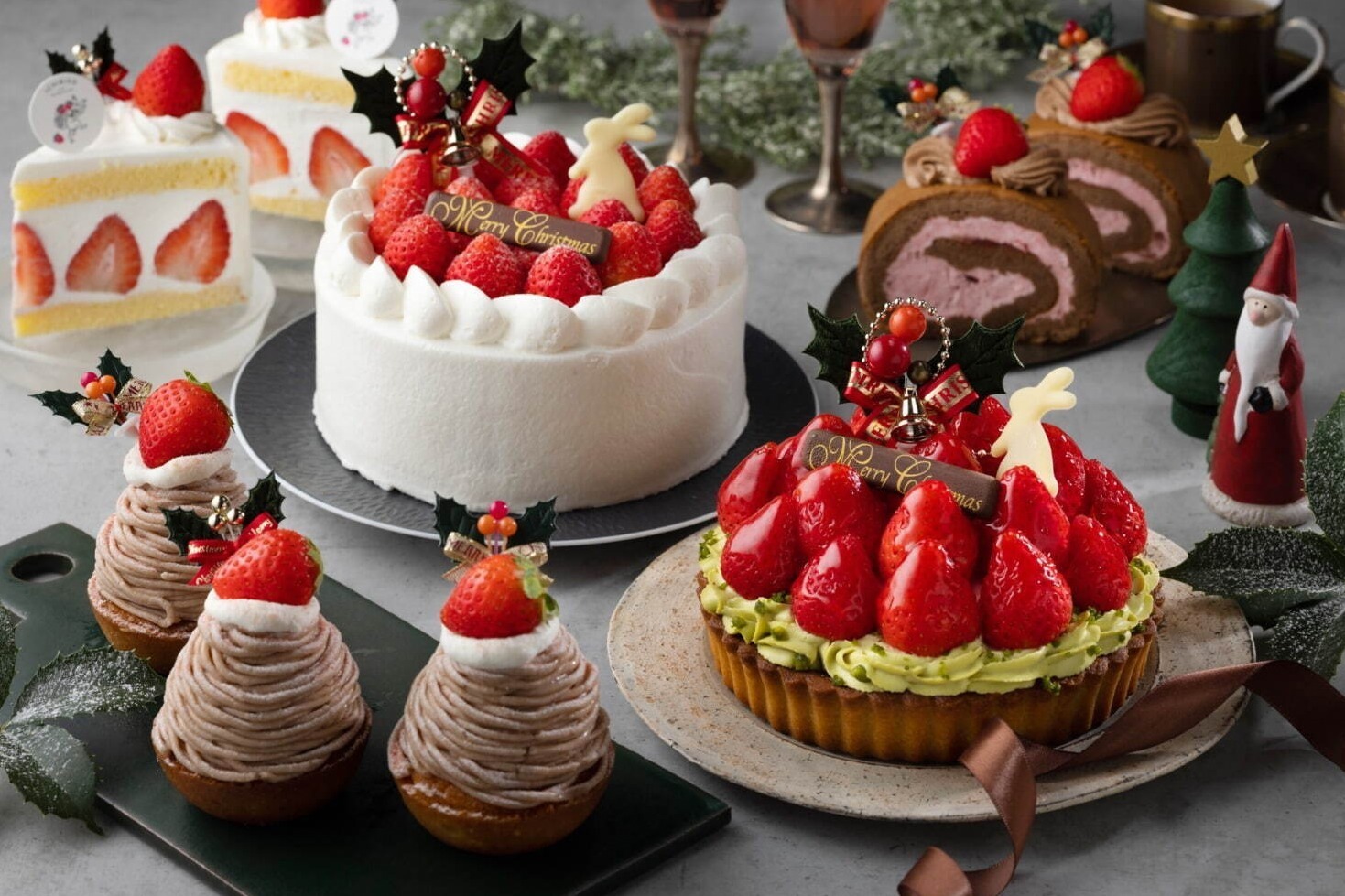 京王百貨店22年クリスマスケーキ、”真っ赤”ないちごムースケーキ白熊型チーズケーキ - ファッションプレス