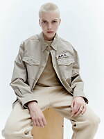 A.P.C.と“A.P.C.デザイナー”がコラボ、シンプルなテディジャケットやファティーグパンツなど｜写真44