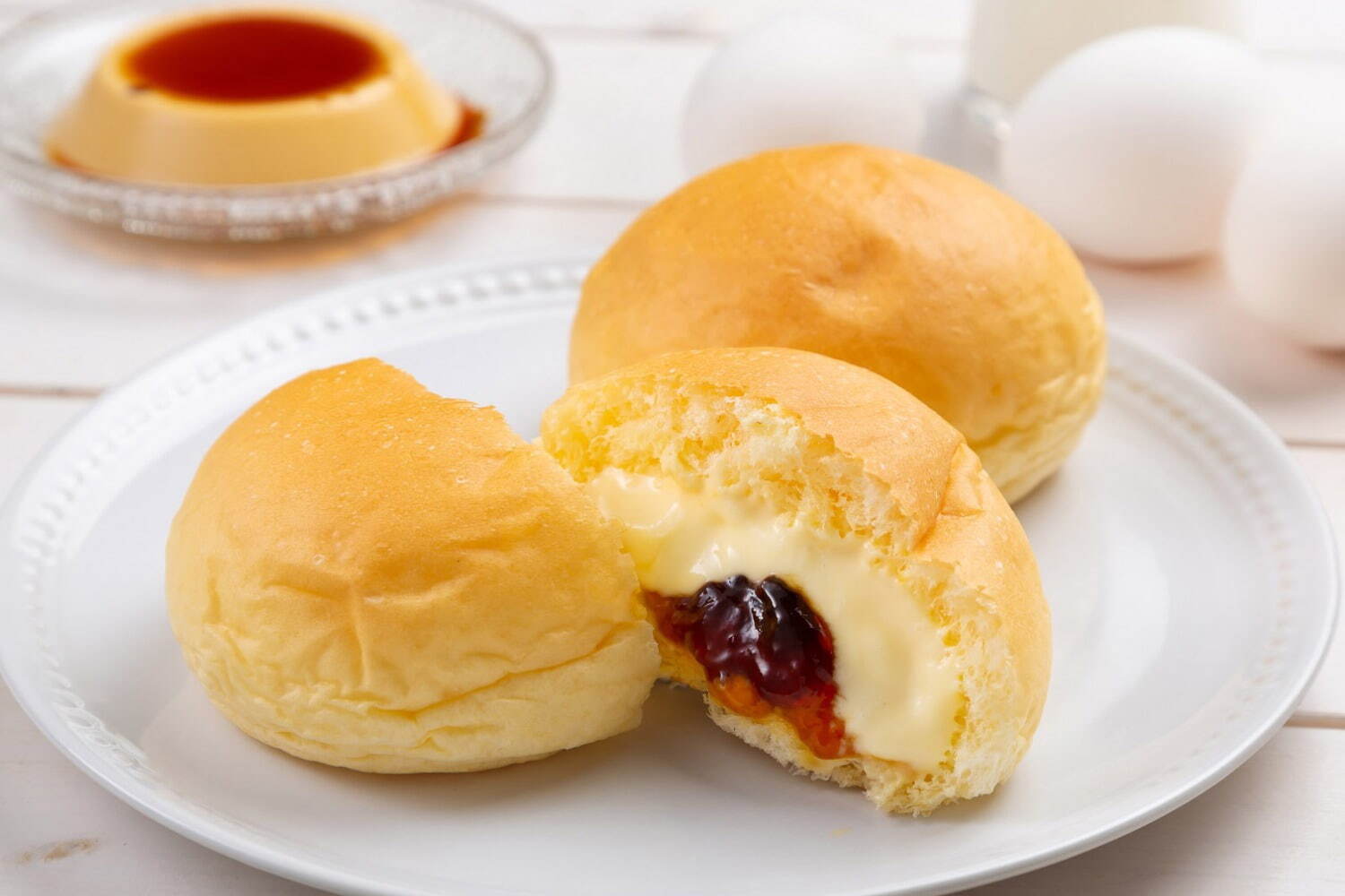 クリームパン｜八天堂「プリンなくりーむパン」広島限定フレーバーが全国発売、濃厚カスタード×ほろ苦カラメルソース
