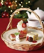 アフタヌーンティー・ ティールームのクリスマス限定スイーツ、たっぷりチーズホイップの苺パフェなど｜写真5