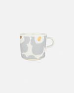 marimekko - 新品　マリメッコ　ウニッコ　アイシーグレー　ゴールド　プレート　2枚 マリメッコ」がアイシーグレー×ゴールドの“ウニッコ”柄食器を