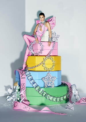 スワロフスキー2022年クリスマス、星や星座のクリスタルジュエリー＆雪の結晶オーナメントなど｜写真1