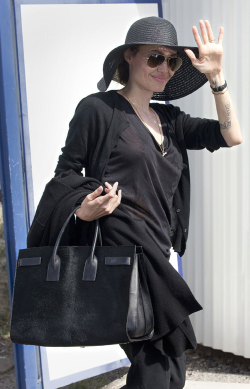 アンジー、ケイト・モスも愛用のバッグ、サンローラン「サック・ド・ジュール」から新作「ベイビー」登場 | 写真