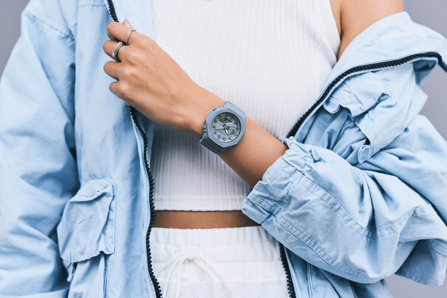 G-SHOCK“くすみカラー”の新作腕時計、デジタル×アナログ兼備モデルを