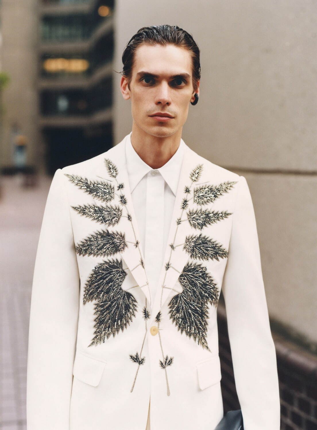 アレキサンダー・マックイーン(Alexander McQueen) 2023年リゾートメンズコレクション ファッションプレス