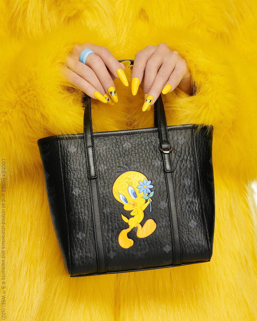 写真8/36｜MCM「トゥイーティー」を配した”ヴィセトス柄”バッグ