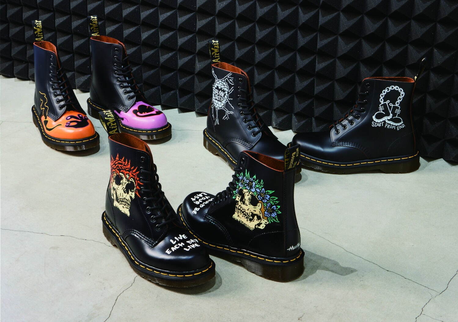 左)Keeenue ART BOOT 77,000円／中)HIROTTON ART BOOT 77,000円／右)END ART BOOT 77,000円