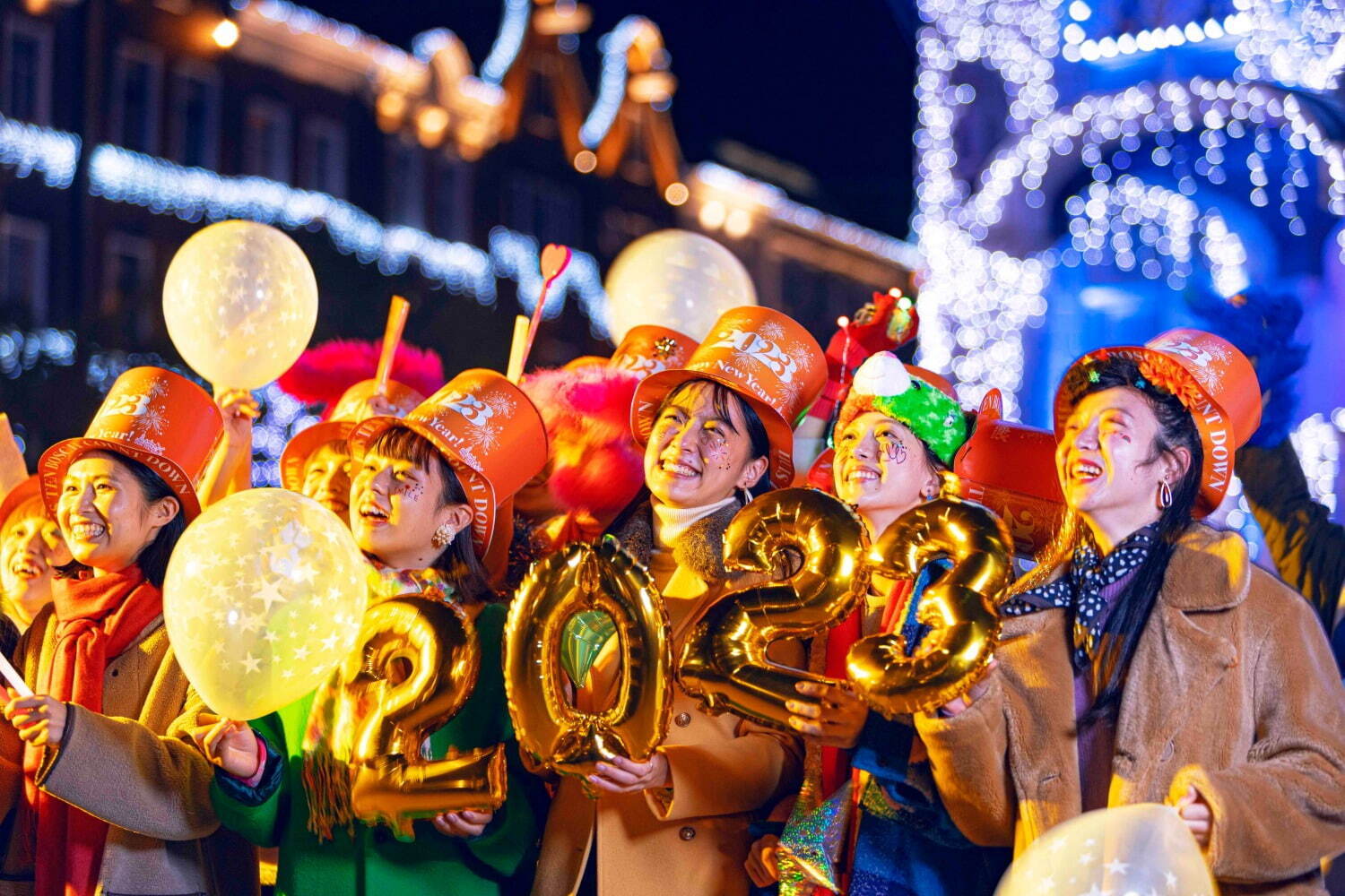 長崎・ハウステンボスのカウントダウン花火、8,000発の花火が彩る新年の幕開け｜写真2