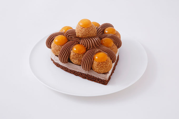 バレンタイン限定のアイスクリームケーキ「アントルメグラッセ」 - 華やかなハート型ケーキ5種が発売 | 写真