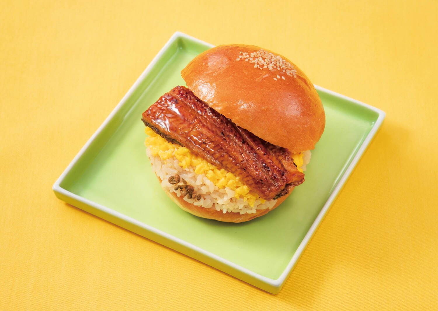 「手づくりのデリとパンcafecocona」うなたま丼バーガー 1,058円