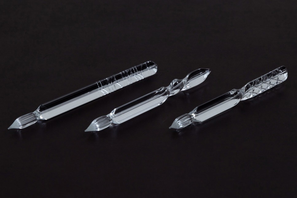 土屋鞄製造所のガラス専門店「つちや」切子や螺旋モチーフのオリジナルガラスペン