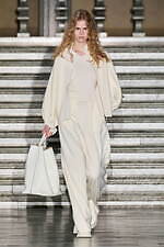 マックスマーラ 2024年リゾートコレクション - ミッドサマーの夢｜写真22