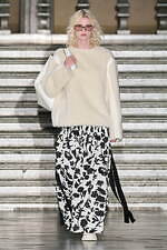 マックスマーラ 2024年リゾートコレクション - ミッドサマーの夢｜写真15