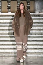 マックスマーラ 2024年リゾートコレクション - ミッドサマーの夢｜写真36