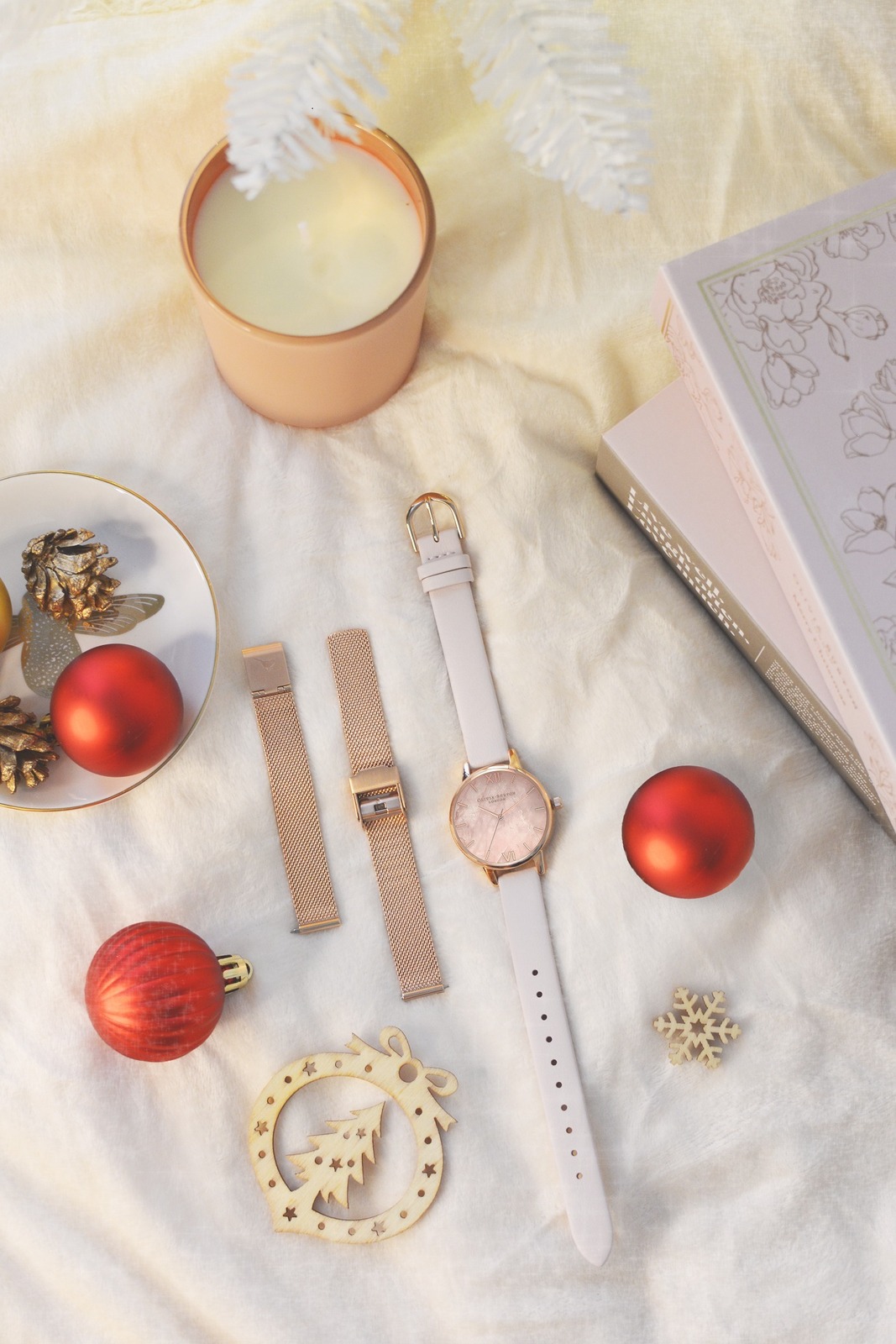 オリビア・バートンのクリスマス、ローズクォーツ輝く腕時計＆ローズゴールドベルトの限定セット｜写真4