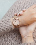 オリビア・バートンのクリスマス、ローズクォーツ輝く腕時計＆ローズゴールドベルトの限定セット｜写真8