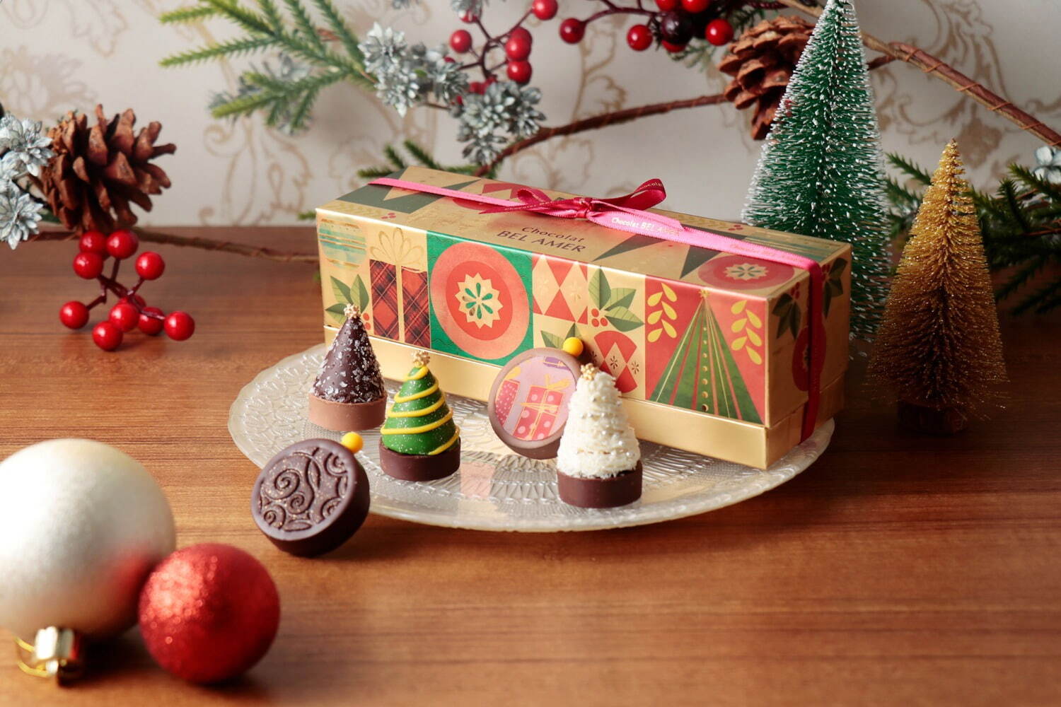 ベルアメールのクリスマス、”ツリー＆オーナメント型”チョコ＆濃厚ショコラケーキ｜写真2