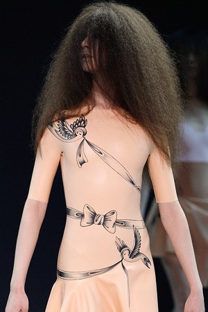 ヴィクター＆ロルフ オートクチュール(VIKTOR & ROLF Haute Couture) 2014年春夏ウィメンズコレクション  - 写真19