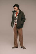 エストネーション×ワイルドシングス”中綿入り”ジャケット、襟元に収納できるフード付き｜写真7