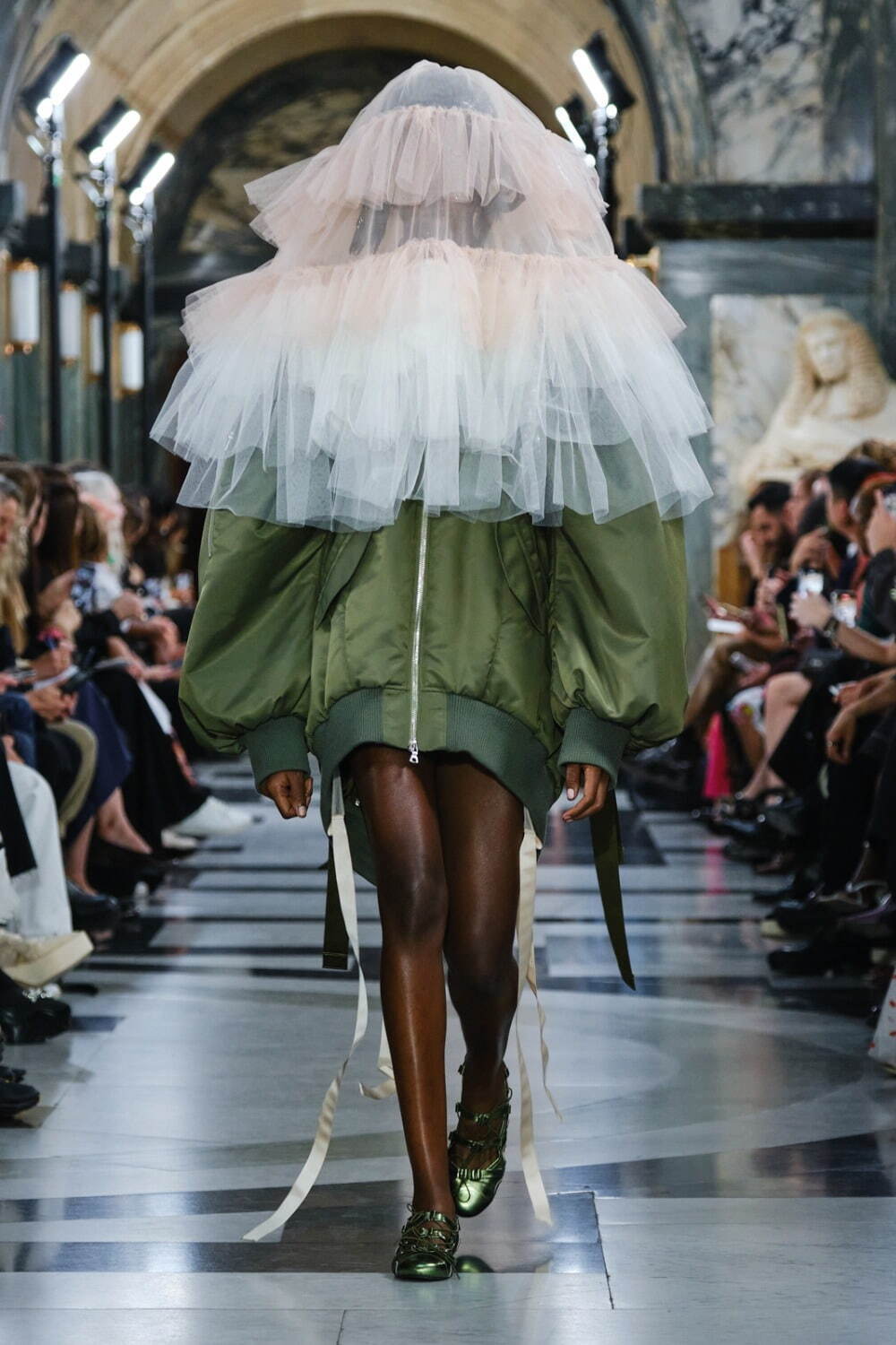 シモーネ ロシャ(SIMONE ROCHA) 2023年春夏ウィメンズ&メンズコレクション  - 写真3